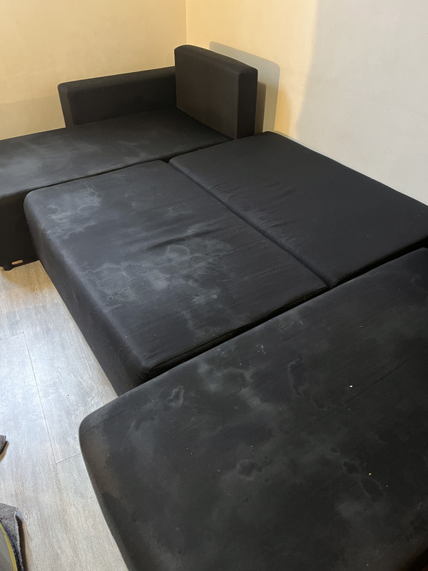 Canapé avant nettoyage professionnel